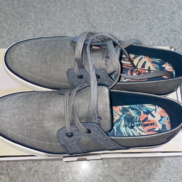 Men’s Sneaker Size 10 - Picture 3 of 5